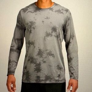 NWT lululemon The fundamentals Long Sleeve